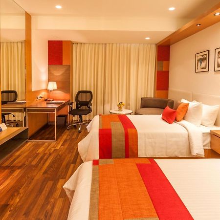 Deventure Sarovar Portico Kapashera, New Delhi Εξωτερικό φωτογραφία