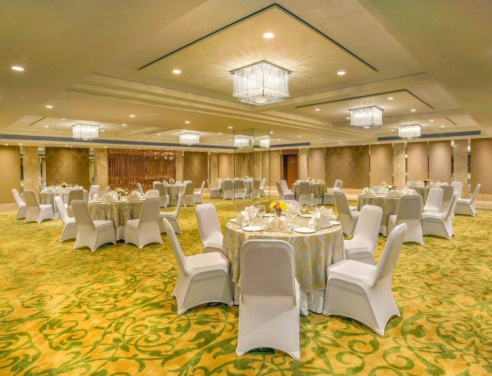Deventure Sarovar Portico Kapashera, New Delhi Εξωτερικό φωτογραφία