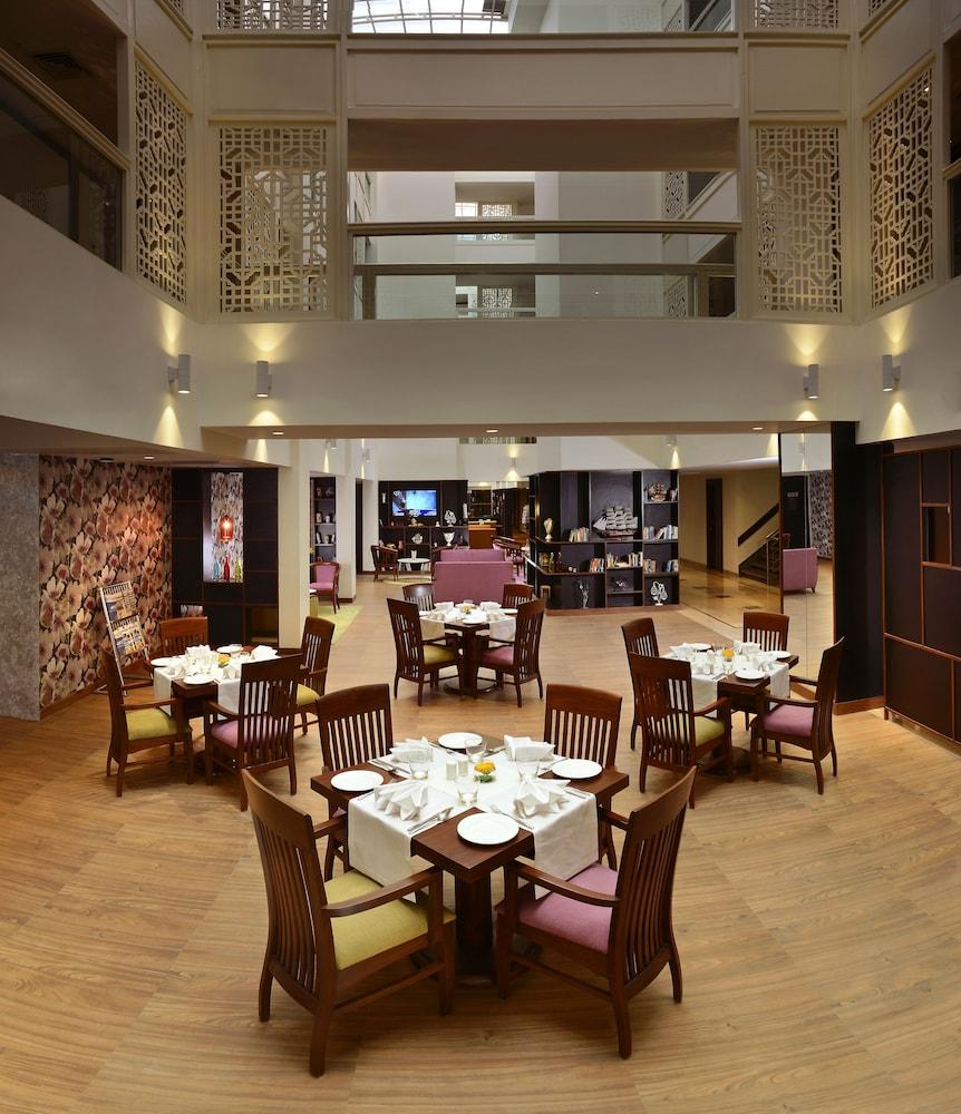 Deventure Sarovar Portico Kapashera, New Delhi Εξωτερικό φωτογραφία