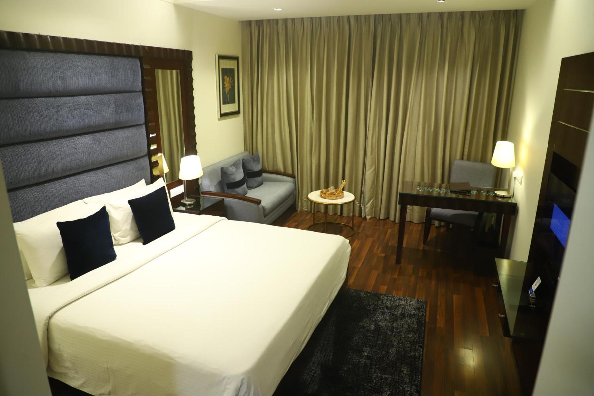 Deventure Sarovar Portico Kapashera, New Delhi Εξωτερικό φωτογραφία